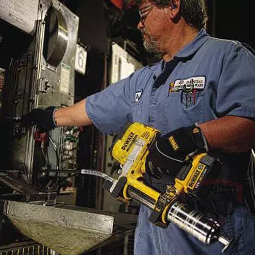 Пістолет масляний акумуляторний DeWALT 18В XR Li-ion (DCGG571M1) - Фото №3