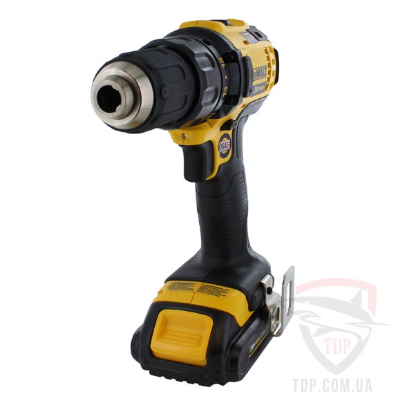 Электроинструмент Дрель-шуруповерт DeWALT 18В 60 Нм (DCD790M2)