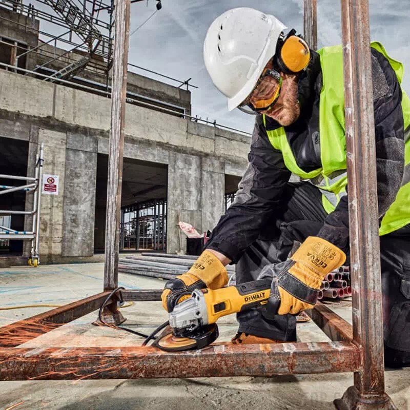 Шліфмашина кутова DeWALT 1700 Вт 125 мм (DWE4357) - Фото №3